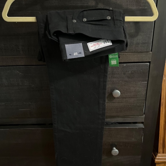 Brand new black Gap jeans - Picture 4 of 5